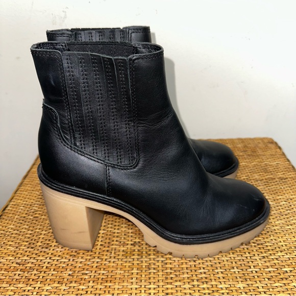 Dolce Vita Caster H2O Women’s 8 Booties Black 3.5 Chunky Heel Goth Grunge Y2K - Picture 2 of 12